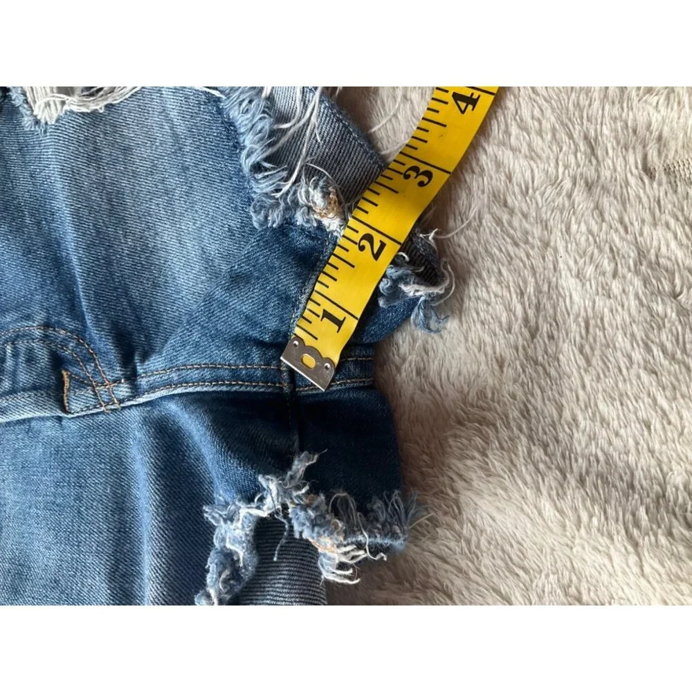 7 For all Mankind Women Sz.27 Denim Jean Shorts Hot pants Button fly  Distressed - Picture 9 of 11